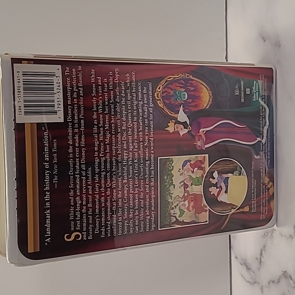 Walt Disney's Masterpiece Snow White and the Seven Dwarfs VHS Video #1524 - Picture 7 of 15